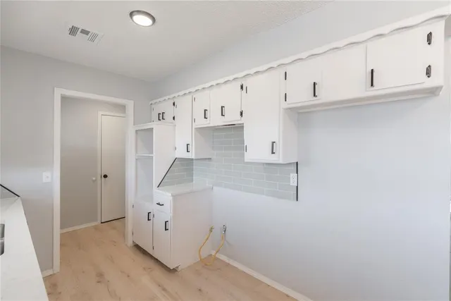 Photo 8 — 901 Shalimar Drive, Oklahoma City, OK 73115