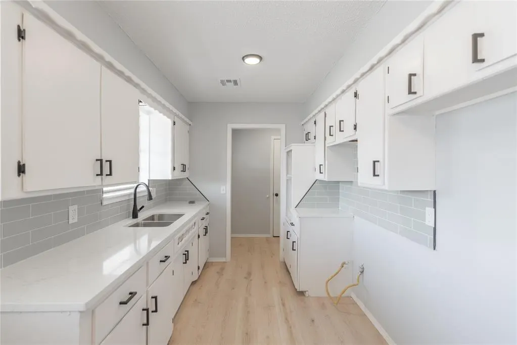 Photo 9 — 901 Shalimar Drive, Oklahoma City, OK 73115
