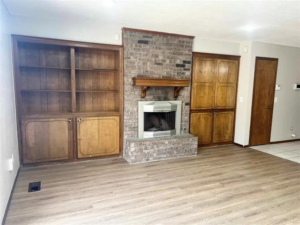Photo 4 — 2105 NW 118th Terrace, Oklahoma City, OK 73120