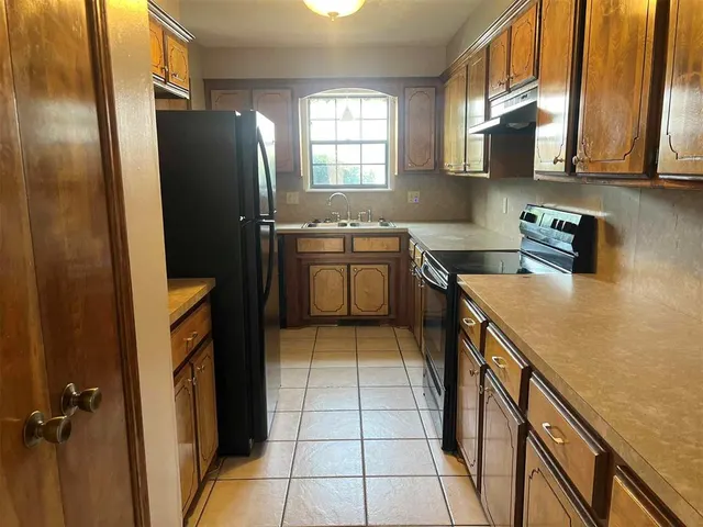Photo 5 — 2105 NW 118th Terrace, Oklahoma City, OK 73120