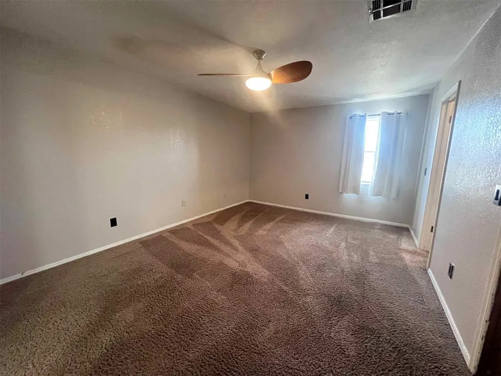 Photo 9 — 2105 NW 118th Terrace, Oklahoma City, OK 73120