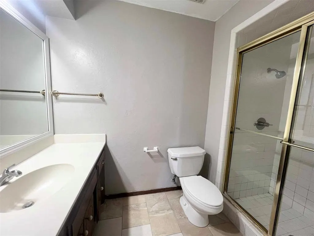 Photo 12 — 2105 NW 118th Terrace, Oklahoma City, OK 73120