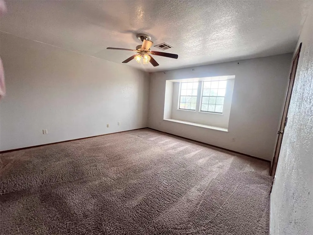 Photo 14 — 2105 NW 118th Terrace, Oklahoma City, OK 73120