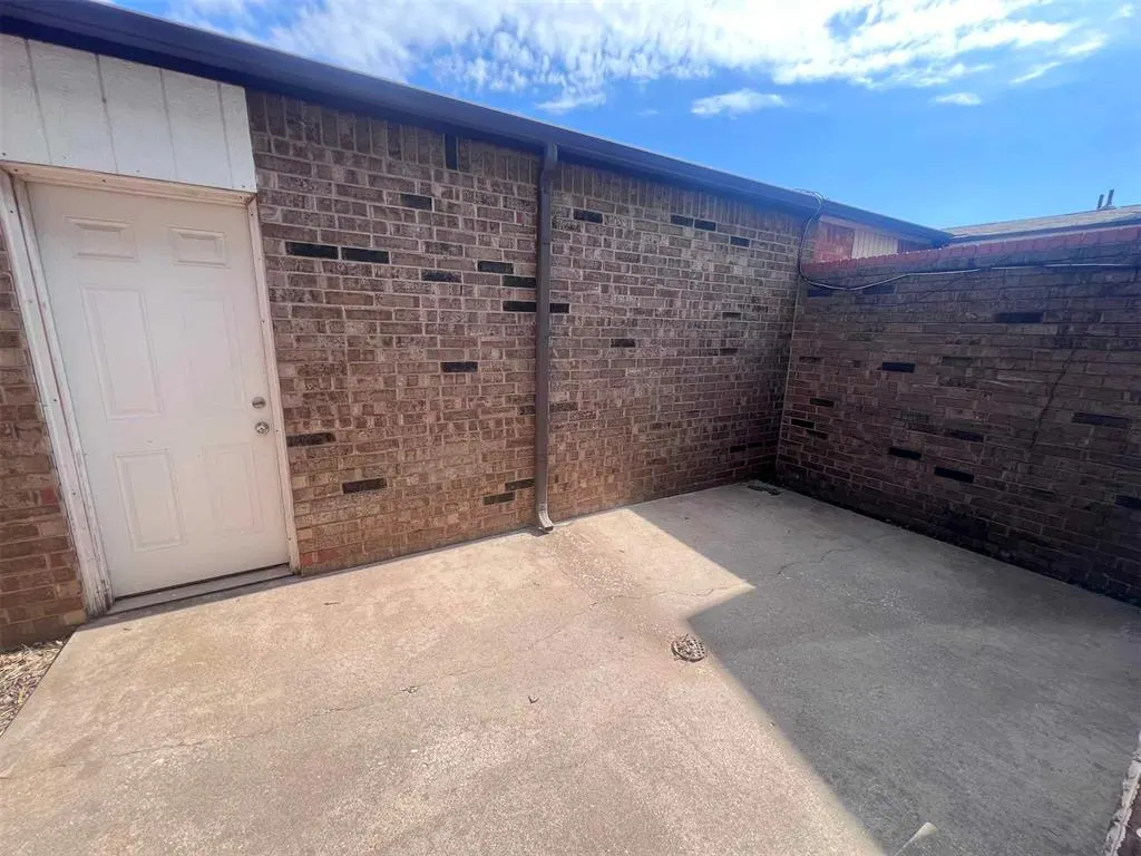 Photo 17 — 2105 NW 118th Terrace, Oklahoma City, OK 73120