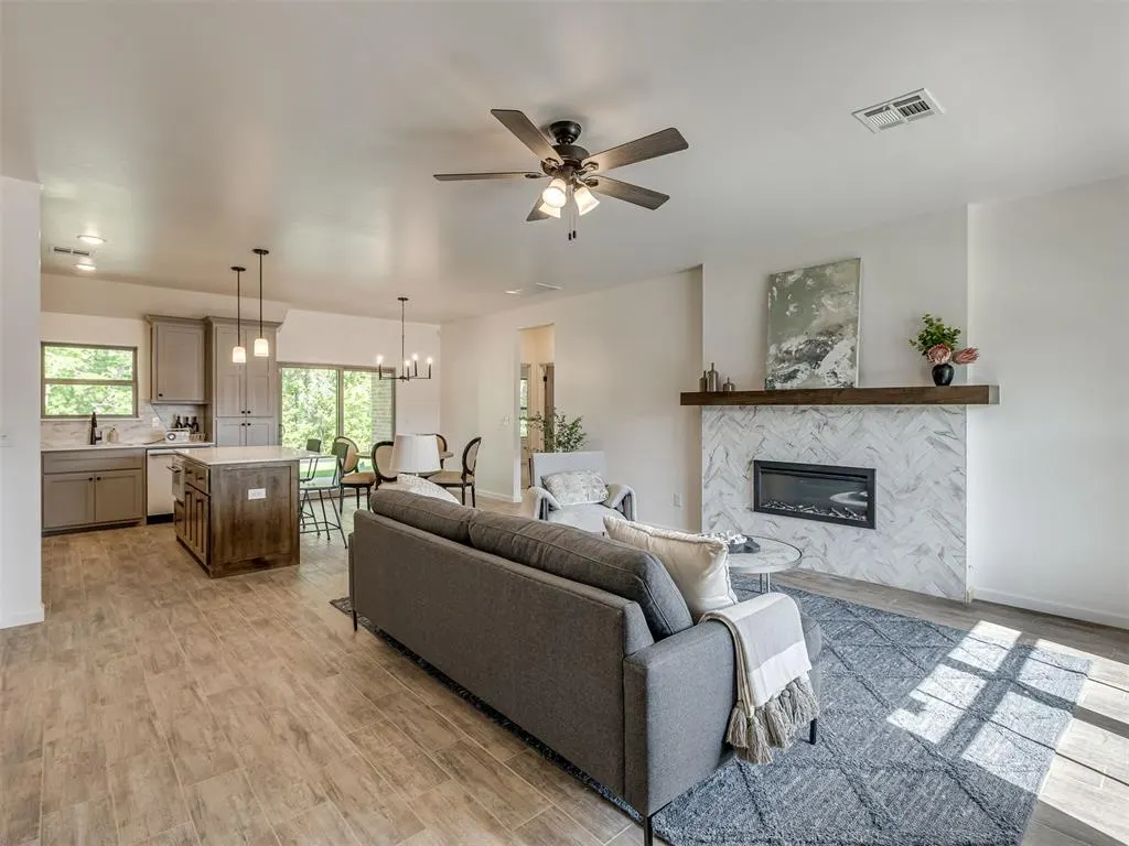 Photo 2 — 120 Mountain Laurel Way, Noble, OK 73068