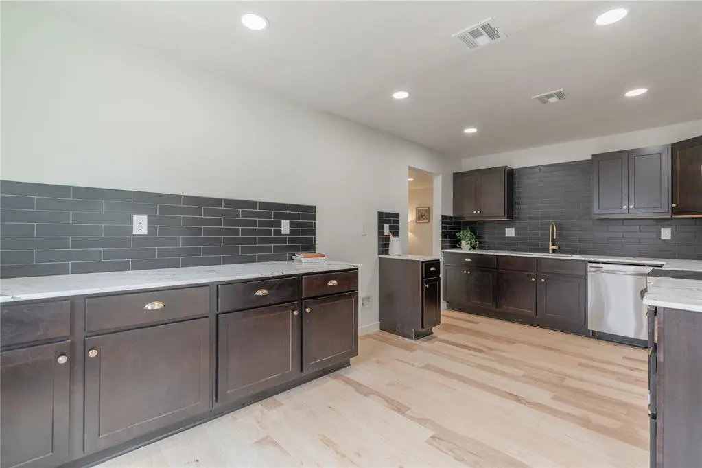 Photo 12 — 2213 NE 18th Street, Oklahoma City, OK 73111