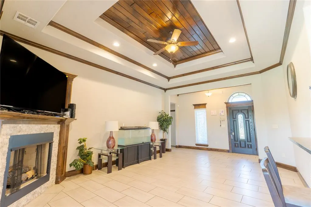 Photo 5 — 1605 NE White Rock Drive, Elgin, OK 73538
