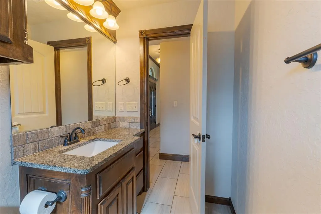 Photo 15 — 1605 NE White Rock Drive, Elgin, OK 73538