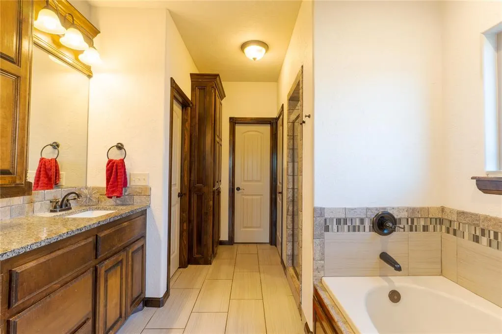 Photo 23 — 1605 NE White Rock Drive, Elgin, OK 73538