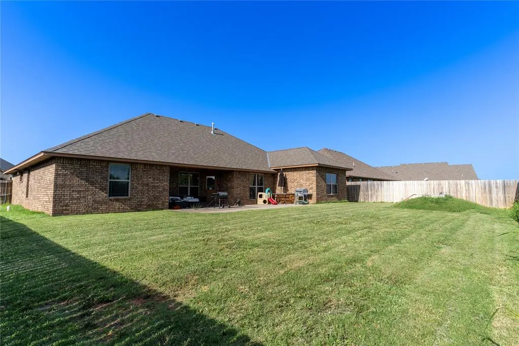 Photo 24 — 1605 NE White Rock Drive, Elgin, OK 73538