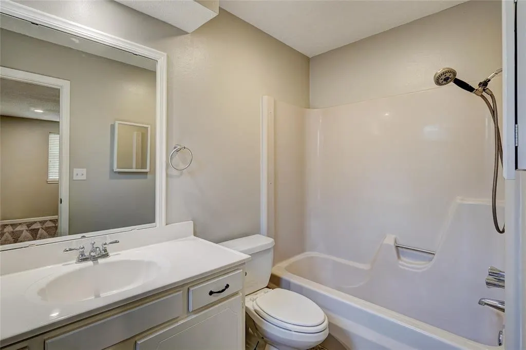 Photo 9 — 1528 Apollo Road, Edmond, OK 73003
