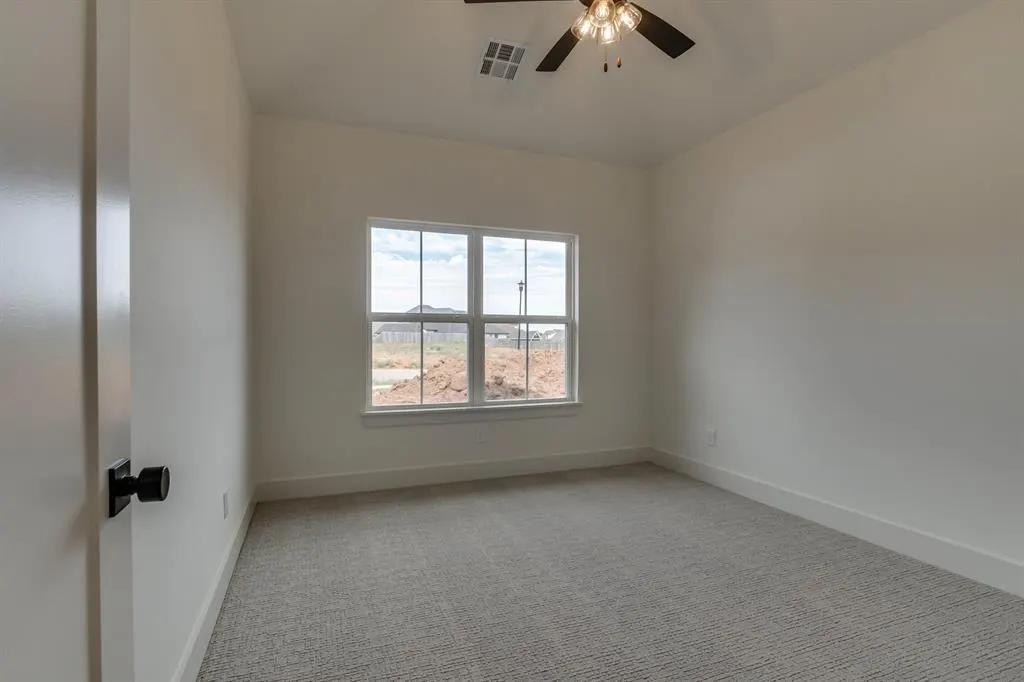 Photo 31 — 10712 Blue Creek Drive, Yukon, OK 73099