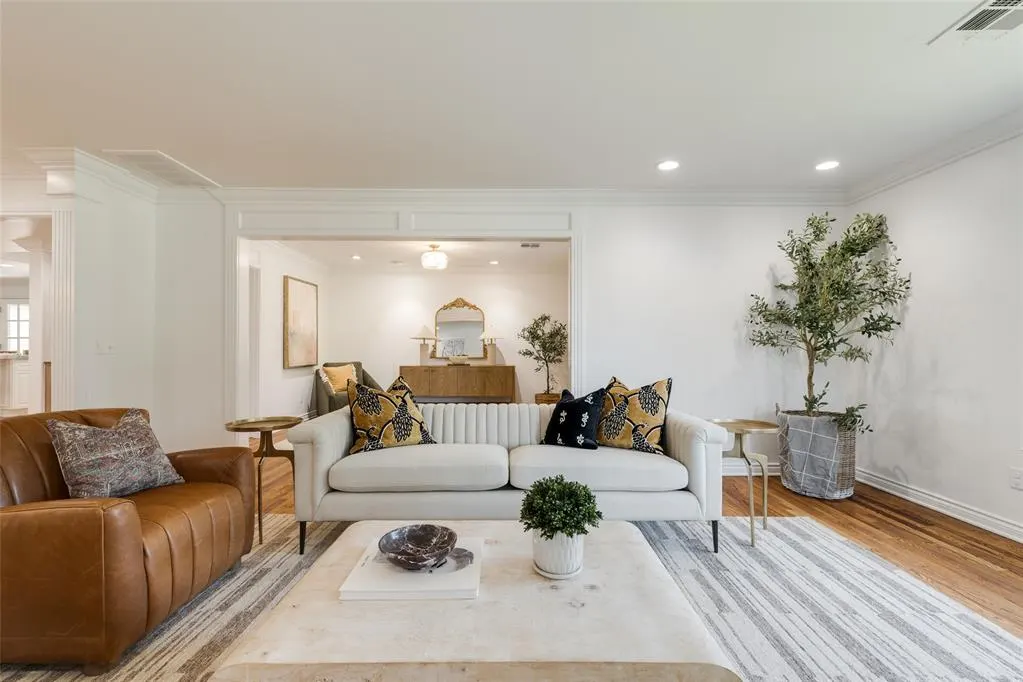 Photo 10 — 7009 Trenton Road, Nichols Hills, OK 73116