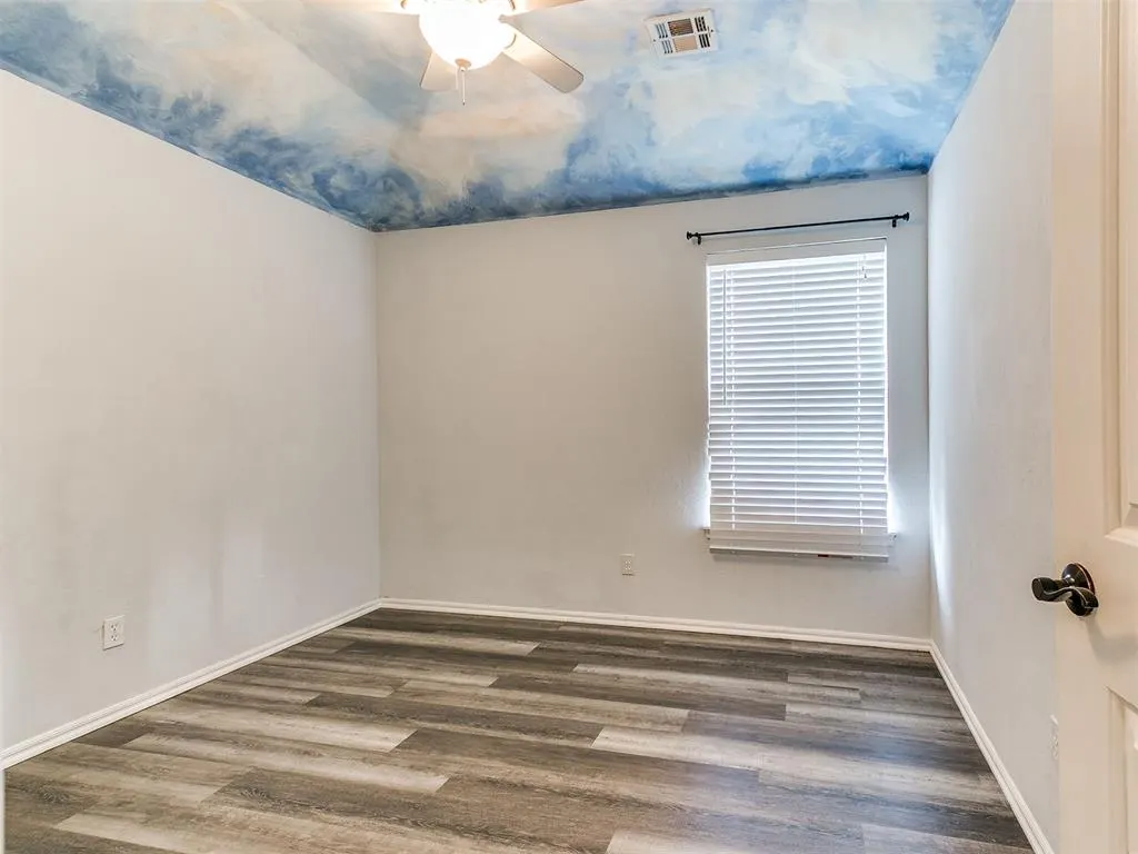 Photo 14 — 7609 Harold Drive, Yukon, OK 73099