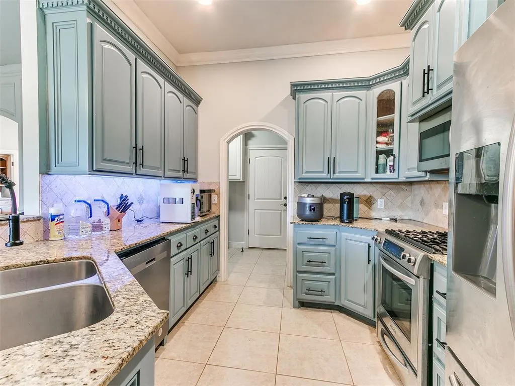 Photo 2 — 7609 Harold Drive, Yukon, OK 73099