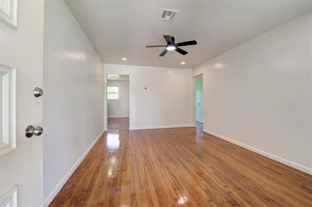 Photo 3 — 2837 SW 53rd Street, Oklahoma City, OK 73119