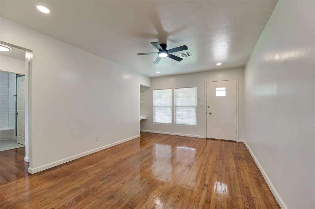 Photo 4 — 2837 SW 53rd Street, Oklahoma City, OK 73119