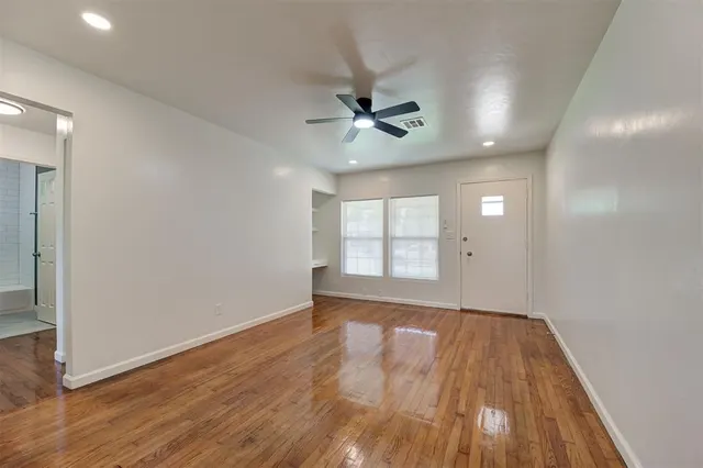 Photo 4 — 2837 SW 53rd Street, Oklahoma City, OK 73119