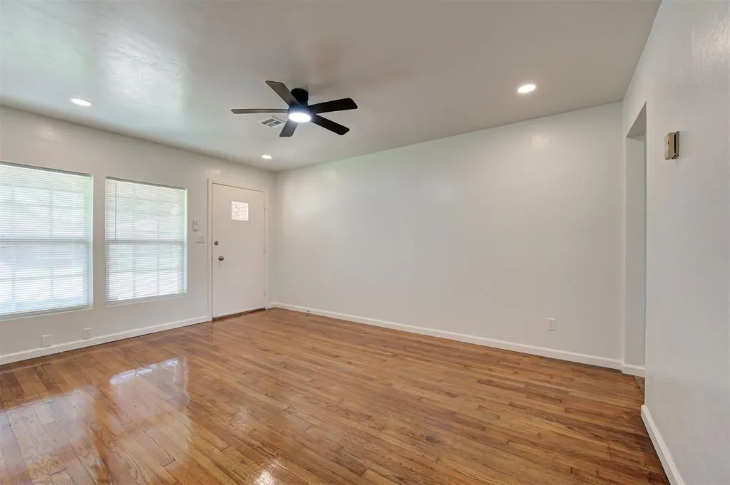 Photo 5 — 2837 SW 53rd Street, Oklahoma City, OK 73119