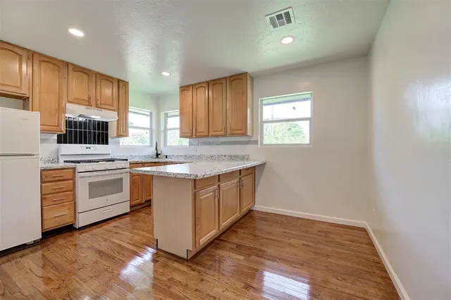 Photo 8 — 2837 SW 53rd Street, Oklahoma City, OK 73119