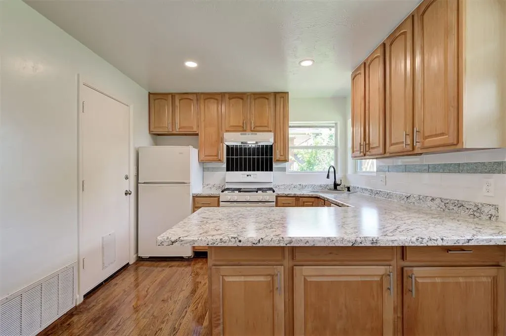 Photo 9 — 2837 SW 53rd Street, Oklahoma City, OK 73119