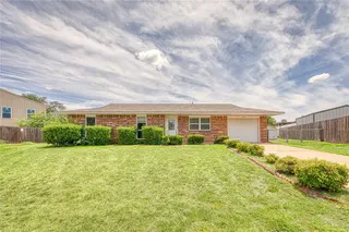 Sold home at 1402 Sherry Court
