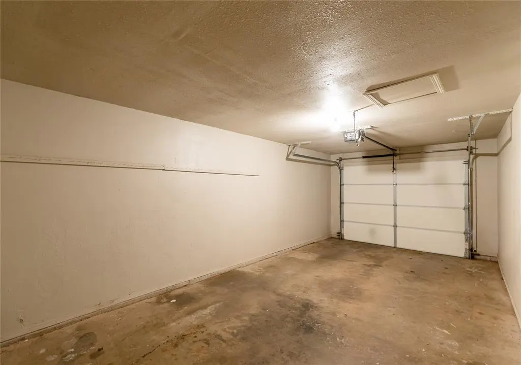 Photo 13 — 1402 Sherry Court, Elk City, OK 73644