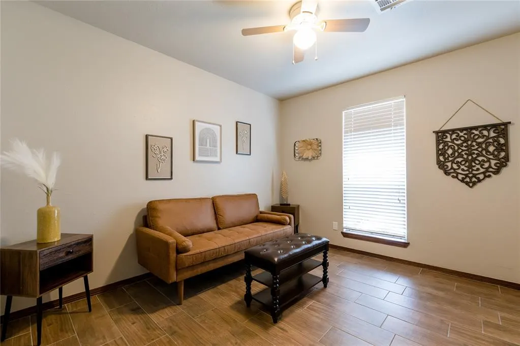 Photo 9 — 1402 Sherry Court, Elk City, OK 73644