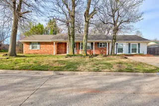 Sold home at 206 Del Mar Drive