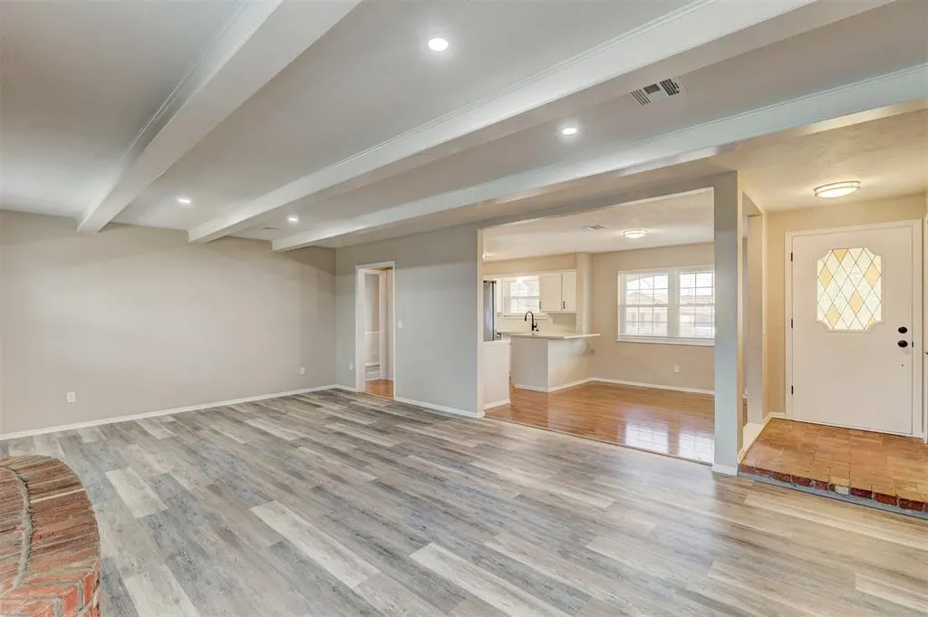 Photo 5 — 206 Del Mar Drive, Yukon, OK 73099