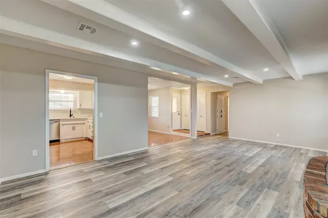 Photo 6 — 206 Del Mar Drive, Yukon, OK 73099