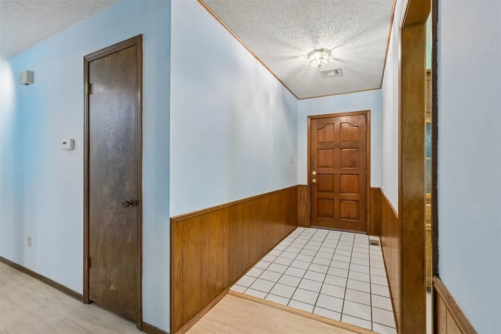 Photo 8 — 510 Leaning Elm Drive, Norman, OK 73071