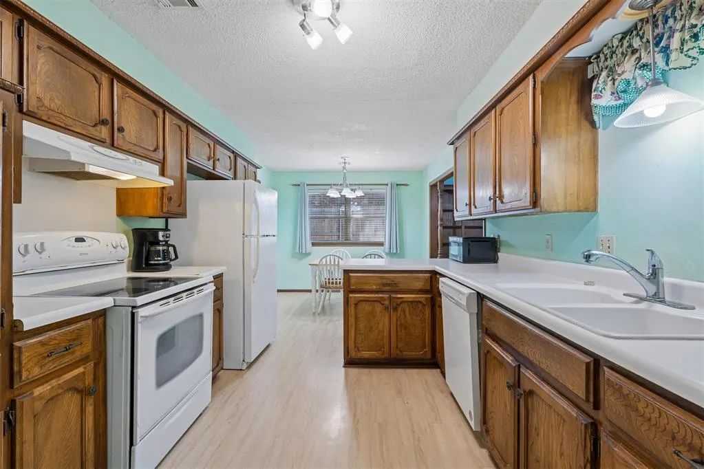 Photo 15 — 510 Leaning Elm Drive, Norman, OK 73071