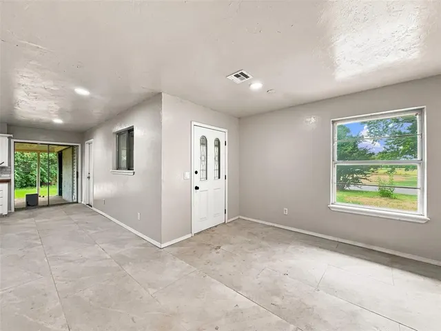Photo 8 — 101 Gayla Street, Shawnee, OK 74804