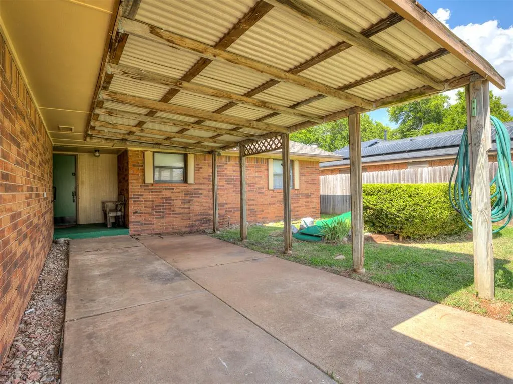 Photo 3 — 741 W Elder Drive, Mustang, OK 73064