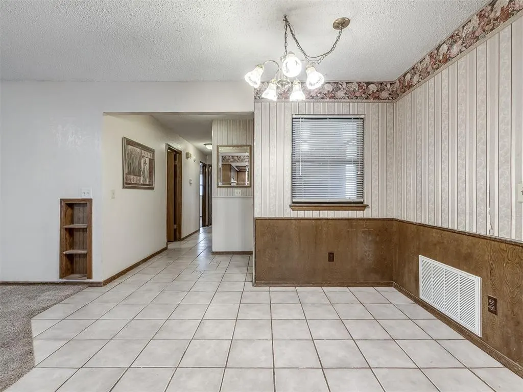 Photo 13 — 741 W Elder Drive, Mustang, OK 73064