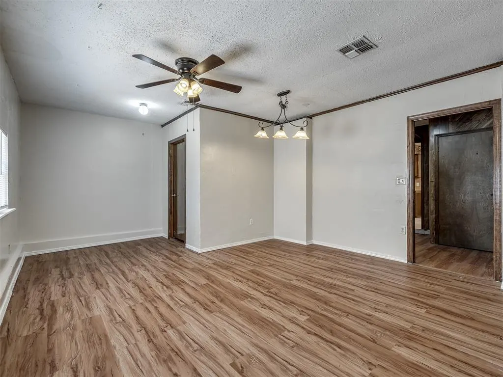 Photo 21 — 741 W Elder Drive, Mustang, OK 73064