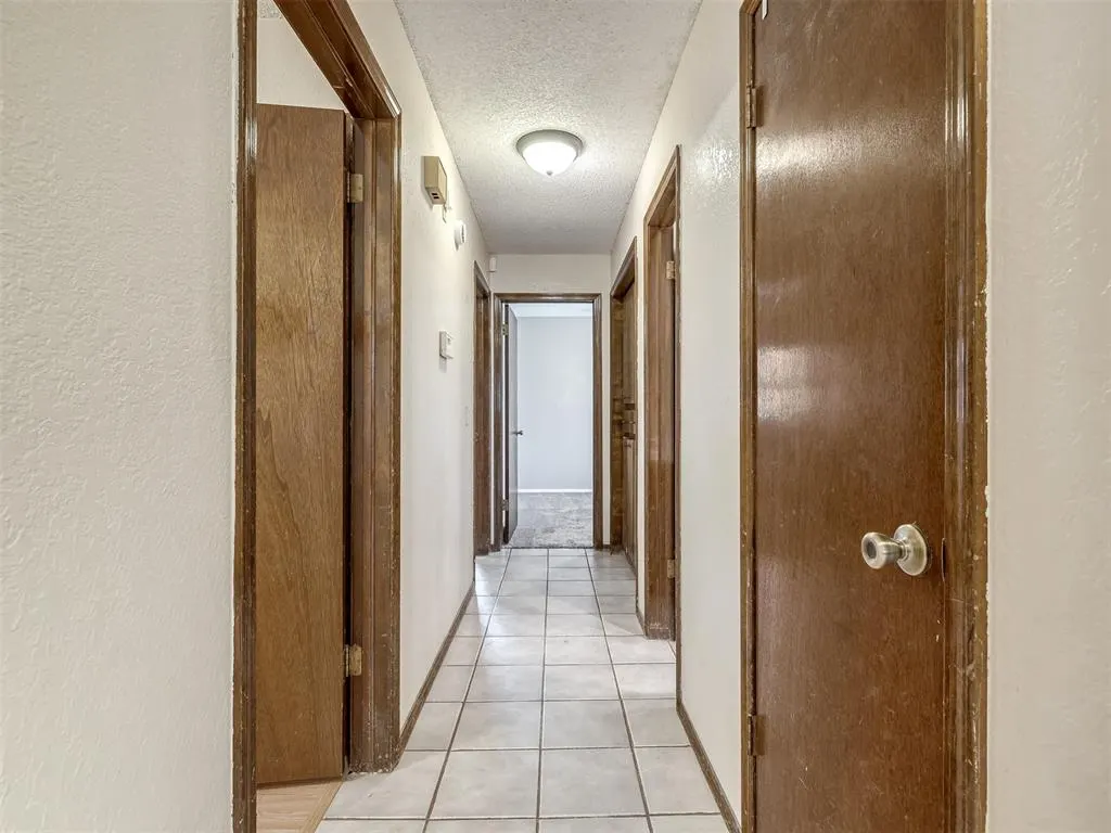 Photo 24 — 741 W Elder Drive, Mustang, OK 73064