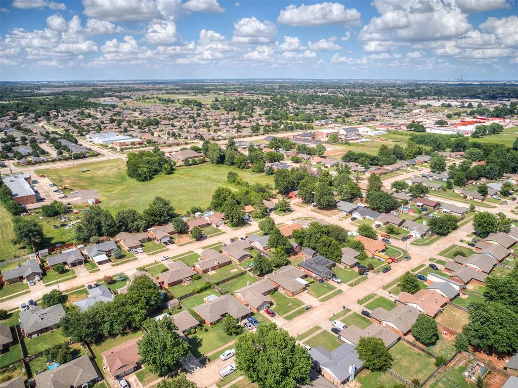 Photo 40 — 741 W Elder Drive, Mustang, OK 73064