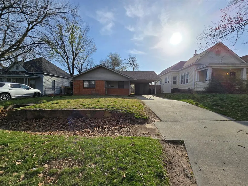 Photo 4 — 807 N Beard Avenue, Shawnee, OK 74801