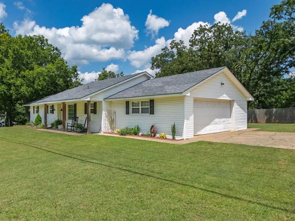 Photo 2 — 19307 Malone Road, Tecumseh, OK 74873