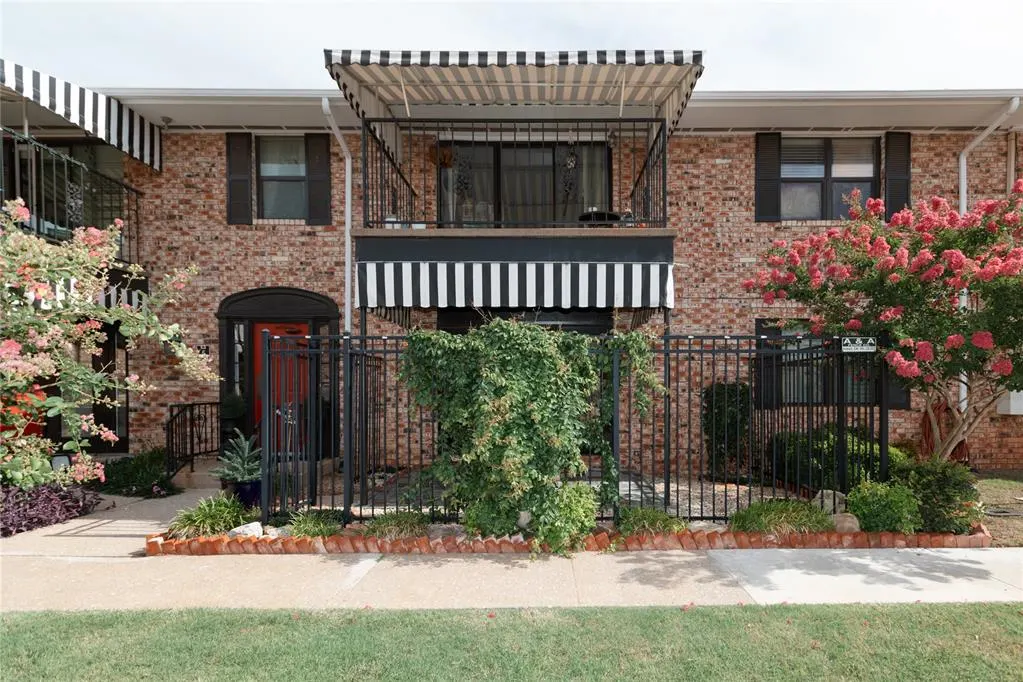 Front exterior — 2529 NW 62nd Street 127, Oklahoma City, OK 73112