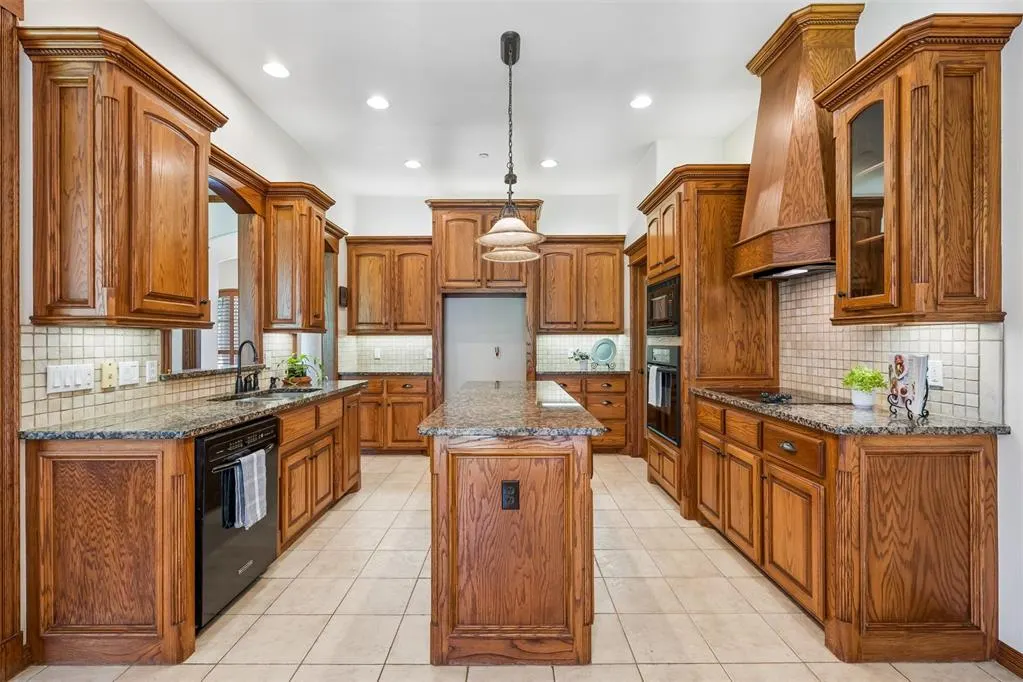 Photo 3 — 9800 Prosper Drive, Oklahoma City, OK 73151