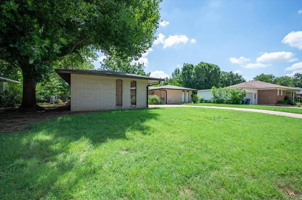 Photo 4 — 607 S Willis Street 607 & 609, Stillwater, OK 74074