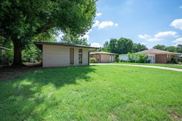 Photo 4 — 607 S Willis Street 607 & 609, Stillwater, OK 74074