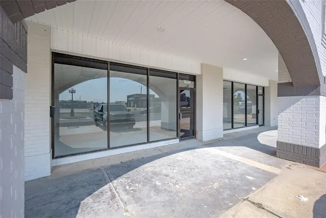 Photo 3 — 1024 N Flood Avenue 1024, Norman, OK 73069
