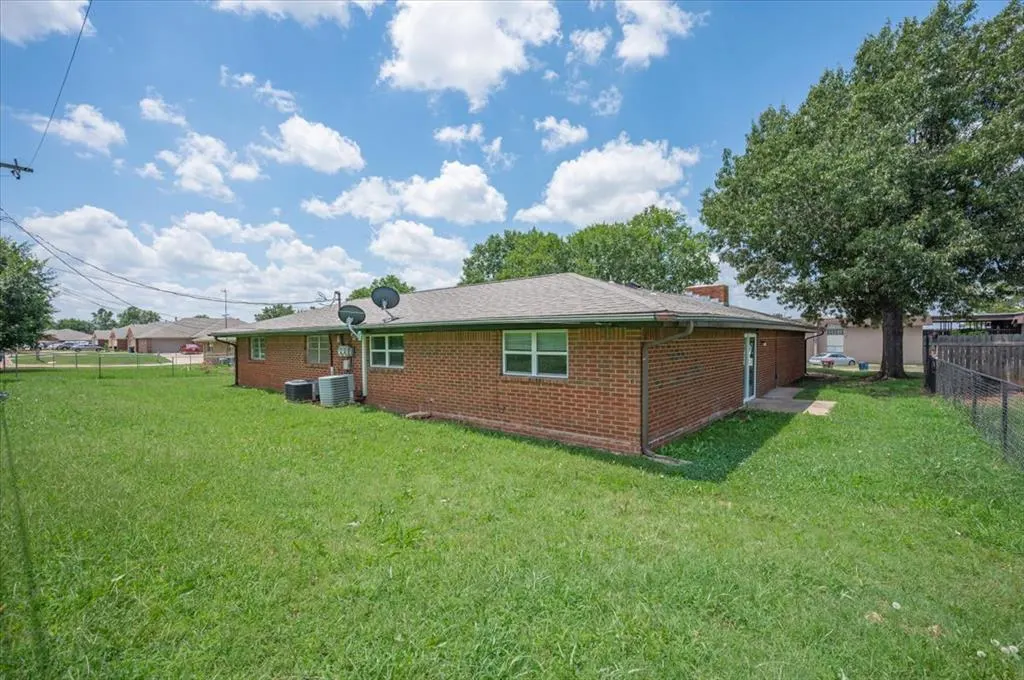 Photo 42 — 1411 N Hartford Street 1411 & 1413, Stillwater, OK 74075