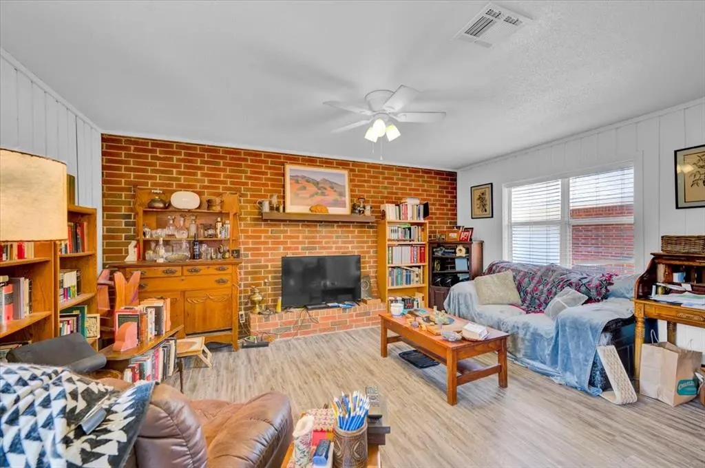 Photo 9 — 1509 N Hartford Street 1509 & 1511, Stillwater, OK 74075