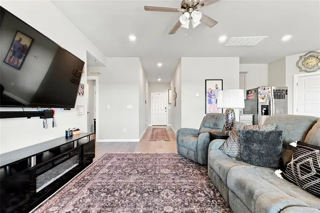 Photo 3 — 4117 Sara Park Drive, Mustang, OK 73064