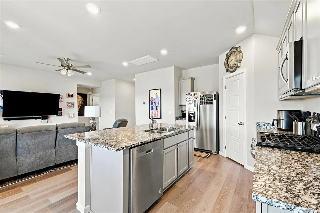 Photo 6 — 4117 Sara Park Drive, Mustang, OK 73064